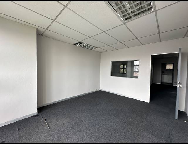 130M² OFFICE TO LET IN HIGHVELD BUSINESS PARK